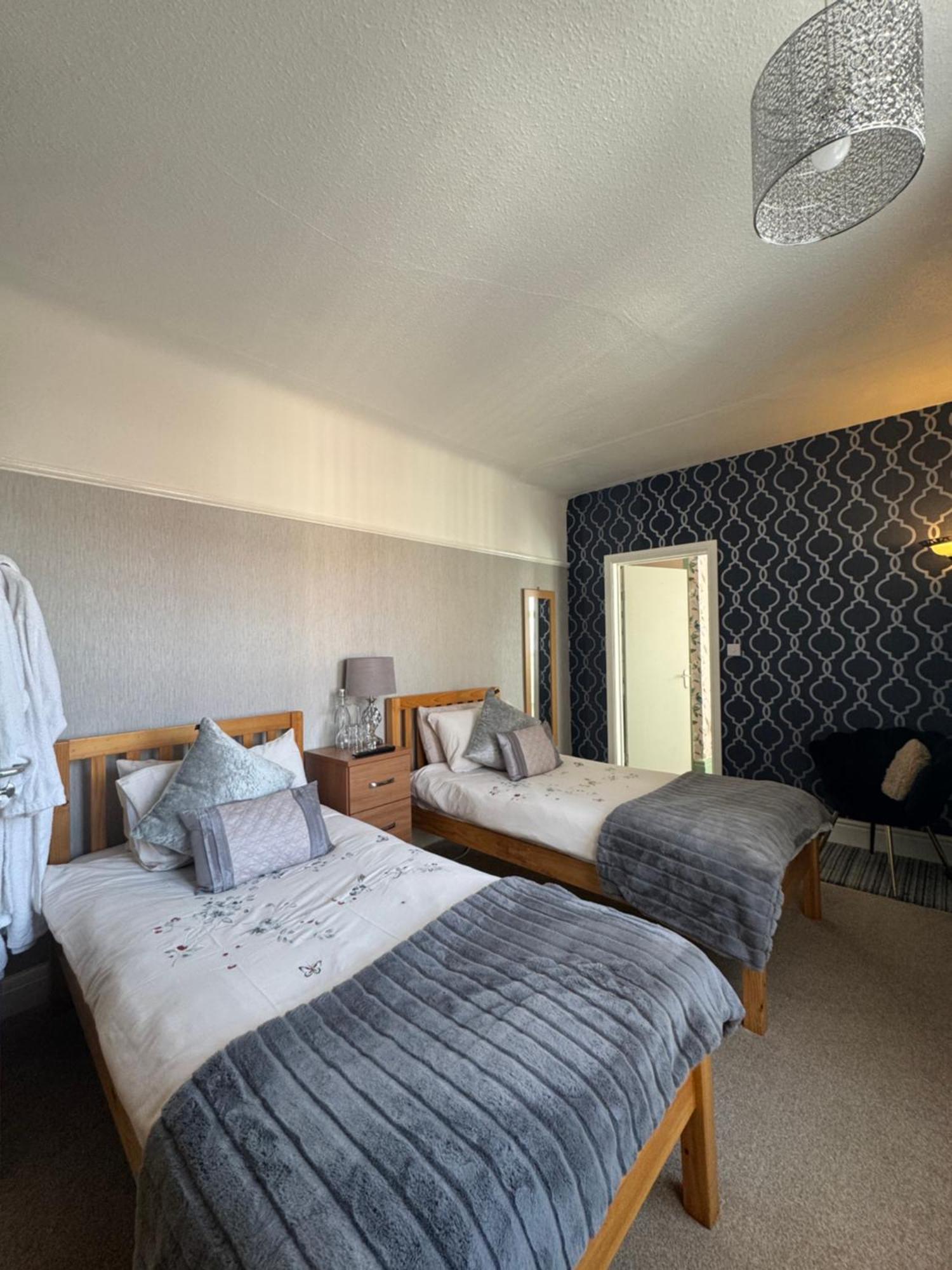Bed & Breakfast Rosaire With Private Car Park Llandudno